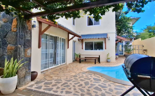 Villa for Sale Albion
