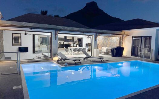 Villa for Sale at Tamarin